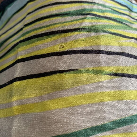 Gorgeous Harve Benard Green/Black Abstract Geometric 100% Silk Rectangle Scarf - Picture 7 of 7